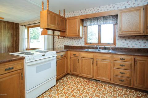 9767 N 17th St, Plainwell, MI 49080 photo 8