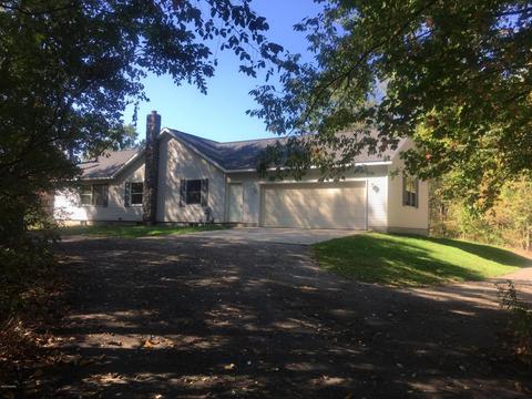 82 Country View Dr, Lowell, MI 49331 photo 1