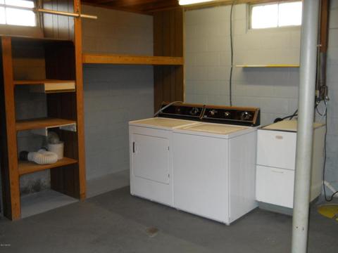 8732 Godfrey St, Belding, MI 48809 photo 20