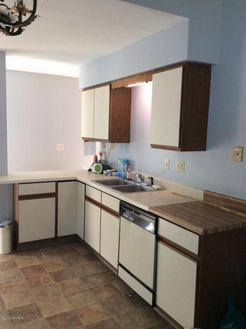 139 Compton St, Bronson, MI 49028 photo 6