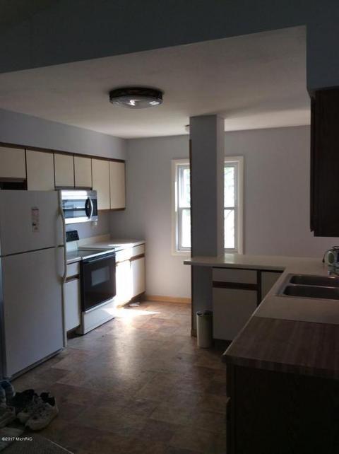 139 Compton St, Bronson, MI 49028 photo 8