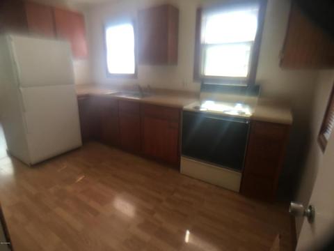 2 Springfield Dr, Springfield, MI 49037 photo 5