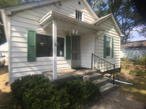 2 Springfield Dr, Springfield, MI 49037 photo 2