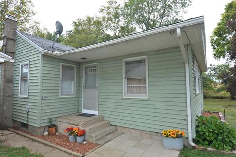 4591 30th St SW, Dorr, MI 49323 photo 2
