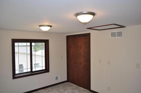 219 Fourth Ave, Three Rivers, MI 49093 photo 8