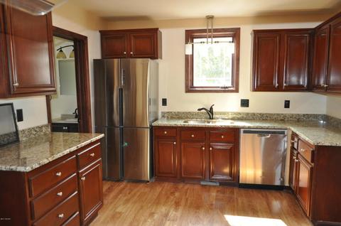 219 Fourth Ave, Three Rivers, MI 49093 photo 2