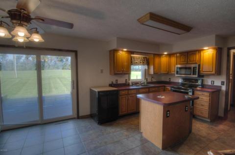 1740 Franklin, Buchanan, MI 49107 photo 4