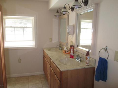 405 E Main, Centreville, MI 49032 photo 17