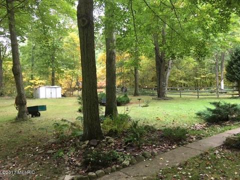 1094 E Six Mile Rd, White Cloud, MI 49349 photo 5