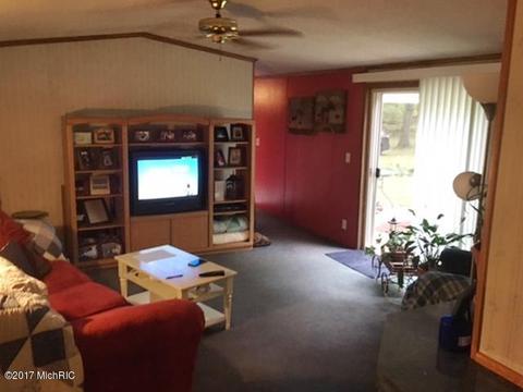 1094 E Six Mile Rd, White Cloud, MI 49349 photo 6