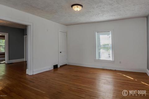 111 W Center Street St, Belding, MI 48809 photo 9