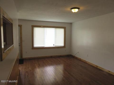 180 Smith St, Coldwater, MI 49036 photo 6
