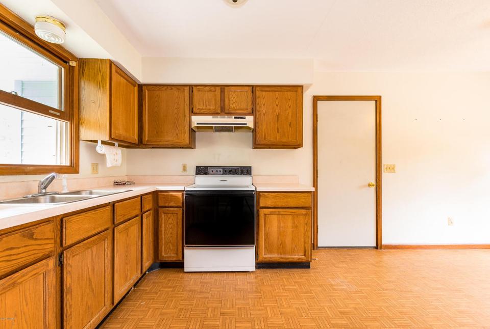  47517 Cr 653, Paw Paw, MI 49079 photo 5
