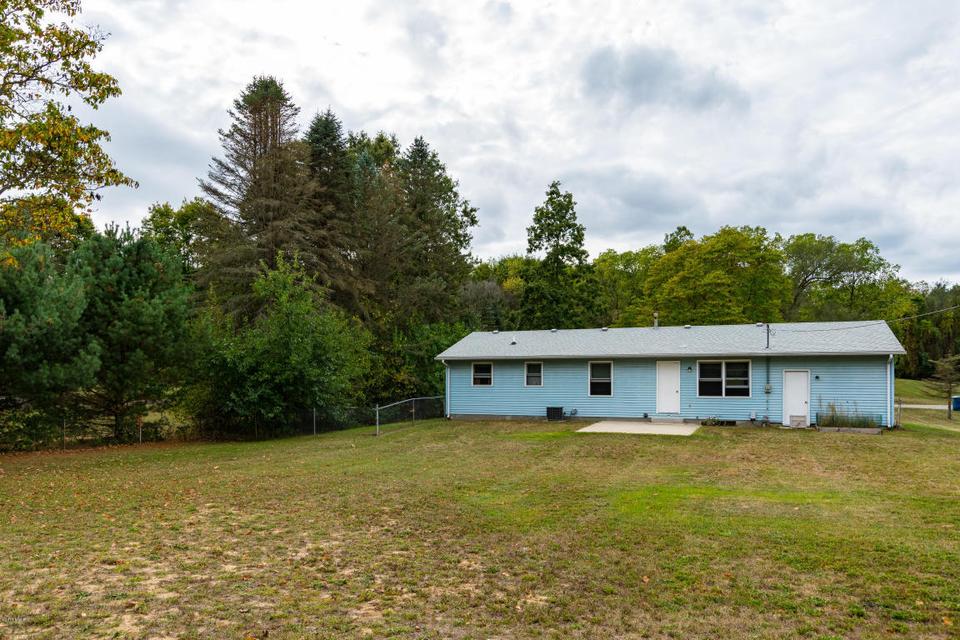  47517 Cr 653, Paw Paw, MI 49079 photo 16
