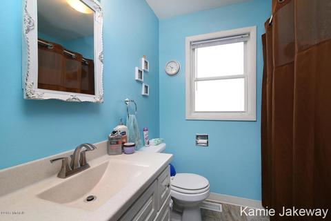1141 Alderman St, Belding, MI 48809 photo 16