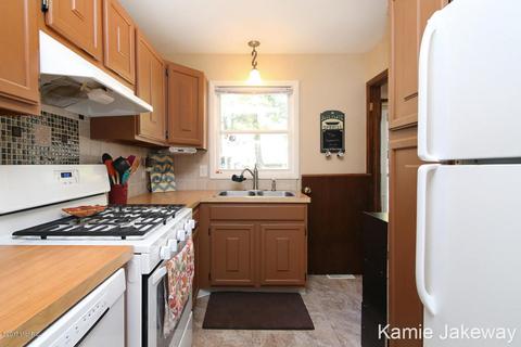 1141 Alderman St, Belding, MI 48809 photo 8
