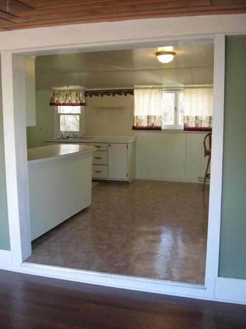 210 E Pine St, Edmore, MI 48829 photo 7