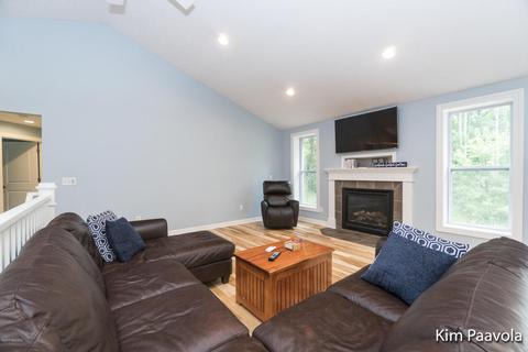 8233 28th St SE, Ada, MI 49301 photo 5
