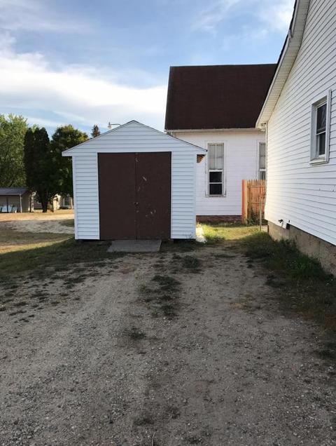 722 Moulton, Belding, MI 48809 photo 2