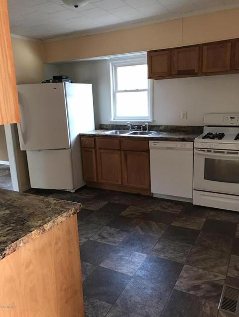 722 Moulton, Belding, MI 48809 photo 4
