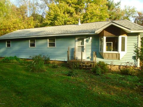 10696 Gilkey Rd, Plainwell, MI 49080 photo 1