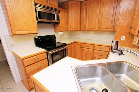 1564 E 40th St, White Cloud, MI 49349 photo 4