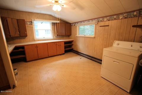 1564 E 40th St, White Cloud, MI 49349 photo 11
