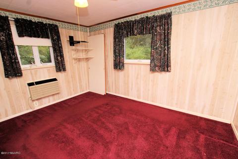 1564 E 40th St, White Cloud, MI 49349 photo 9