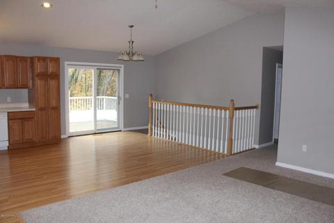 4606 Miriam Rd, Belding, MI 48809 photo 7
