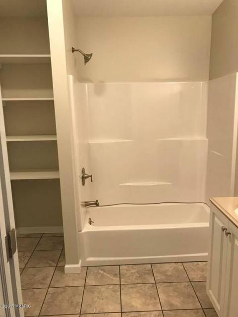 790 E Central Rd, Quincy, MI 49082 photo 14