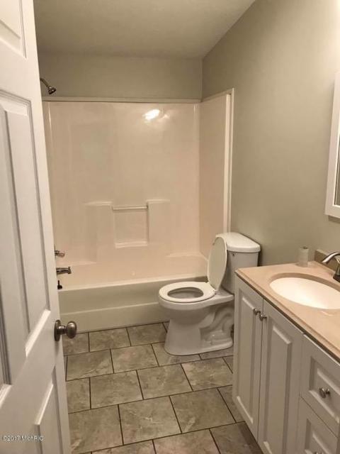 790 E Central Rd, Quincy, MI 49082 photo 5