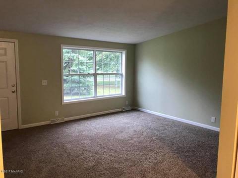 790 E Central Rd, Quincy, MI 49082 photo 6