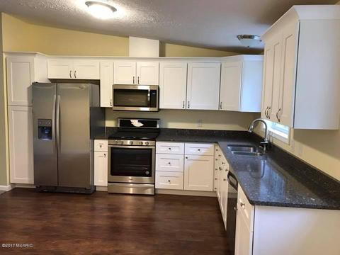 790 E Central Rd, Quincy, MI 49082 photo 4