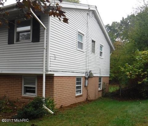 1040 Bronson Ave, Plainwell, MI 49080 photo 3