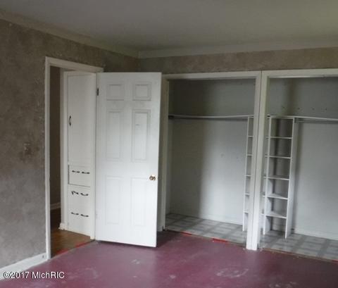 1040 Bronson Ave, Plainwell, MI 49080 photo 12