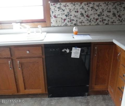 1040 Bronson Ave, Plainwell, MI 49080 photo 8
