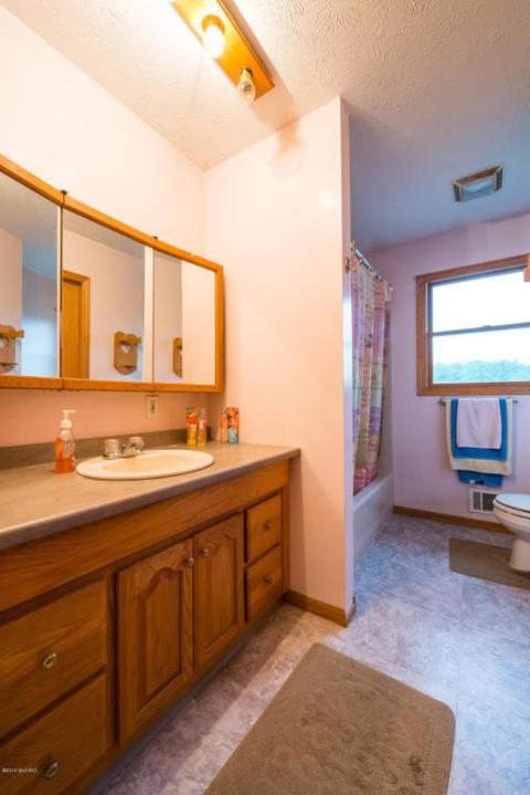 8860 Gurd Rd, Dowling, MI 49050 photo 7