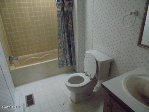 5347 Flat River Trl, Belding, MI 48809 photo 16