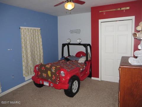 187 Main, Saranac, MI 48881 photo 27