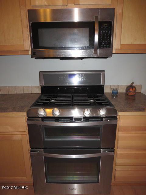 187 Main, Saranac, MI 48881 photo 12