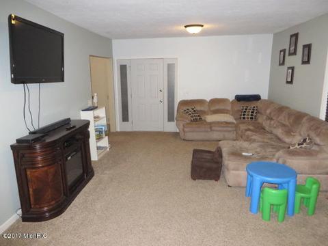 187 Main, Saranac, MI 48881 photo 14