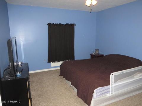 187 Main, Saranac, MI 48881 photo 26