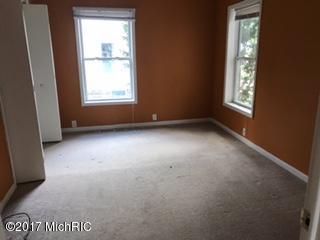 1000 S Constantine, Three Rivers, MI 49093 photo 7