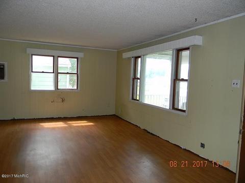120 N 3 Rd St, Stanton, MI 48888 photo 12