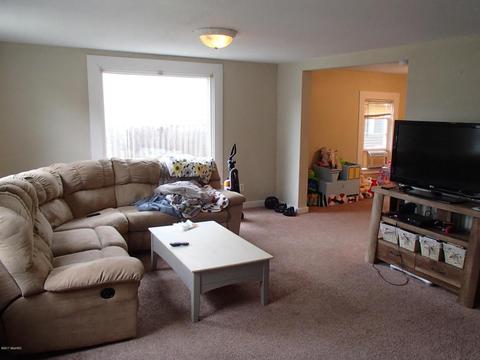 405 E Green St, Marshall, MI 49068 photo 3