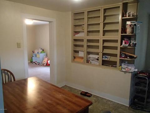 405 E Green St, Marshall, MI 49068 photo 8