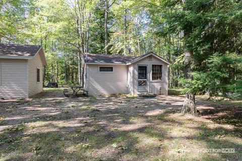 830 Breeze Rd, Harrison, MI 48625 photo 27
