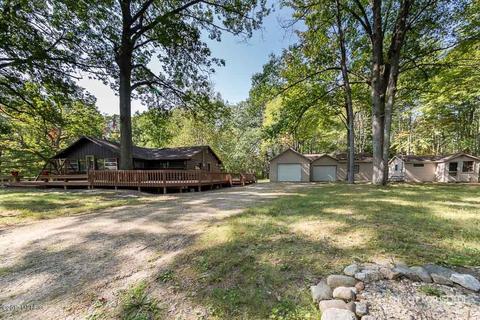 830 Breeze Rd, Harrison, MI 48625 photo 5