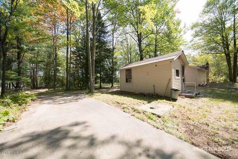 830 Breeze Rd, Harrison, MI 48625 photo 35