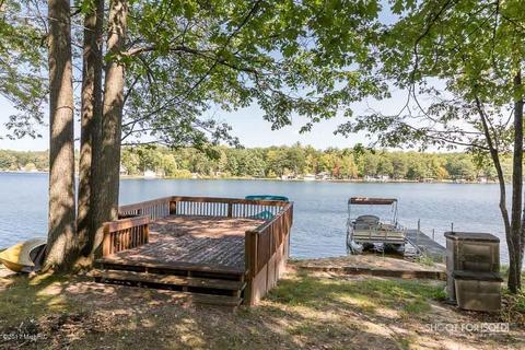 830 Breeze Rd, Harrison, MI 48625 photo 2